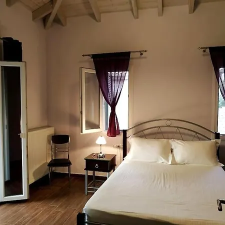 *drosia*/5' From Town & Sea/mountain View * Frínion