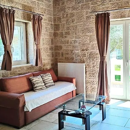 *drosia*/5' From Town & Sea/mountain View Frínion